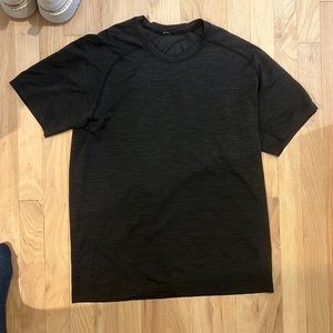 Mens Lululemon Short Sleeve Workout Top